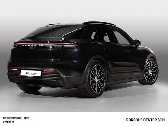 Porsche Macan 3 of 5