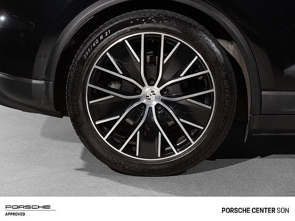 Porsche Macan 16 of 30