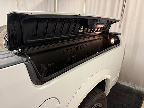 Dodge RAM 1500 8 of 30