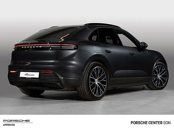 Porsche Macan 3 of 5