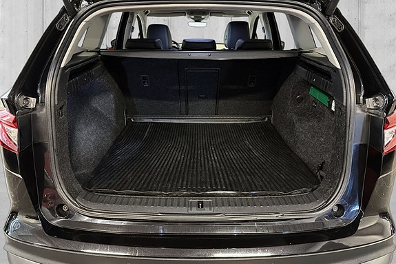 Skoda Enyaq 9 of 23