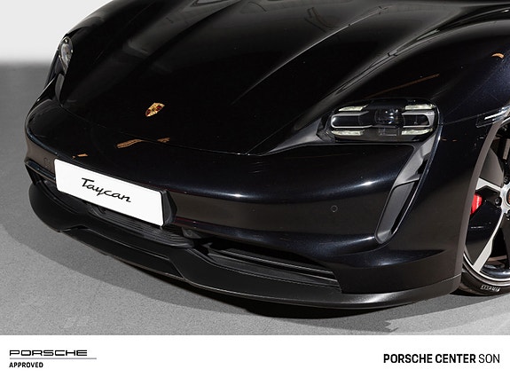 Porsche Taycan 10 of 30
