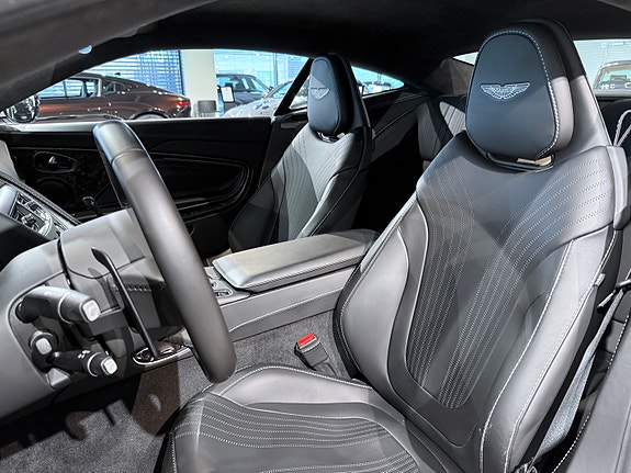 Aston Martin DB11 11 of 30