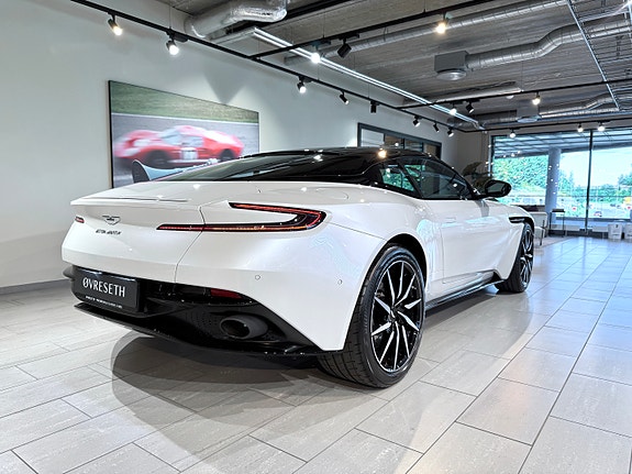 Aston Martin DB11 5 of 30