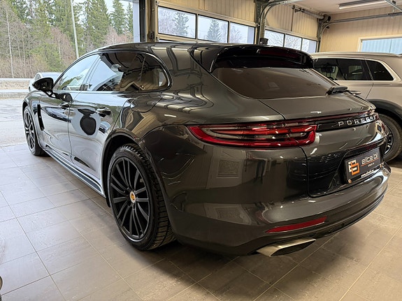 Porsche Panamera 5 of 5