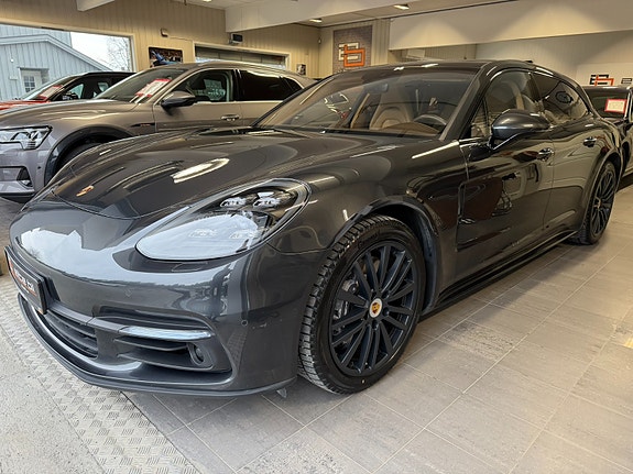 Porsche Panamera 3 of 5