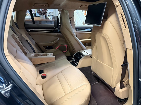 Porsche Panamera 22 of 30