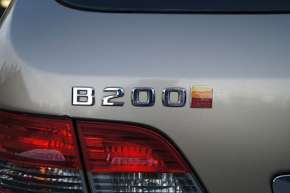 Mercedes-Benz B200 5 of 30