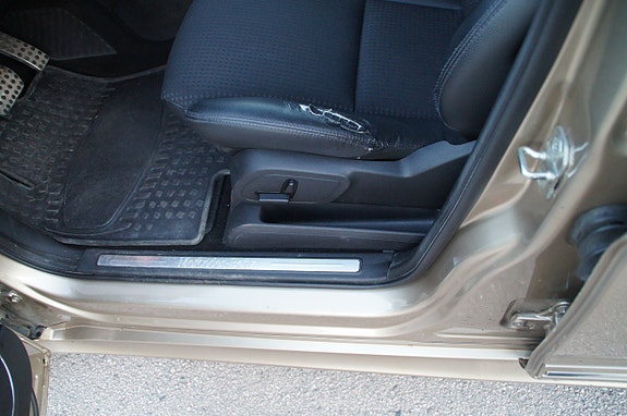 Mercedes-Benz B200 13 of 30