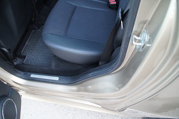 Mercedes-Benz B200 20 of 30