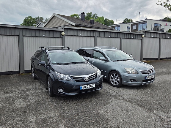 Toyota Avensis 3 of 5