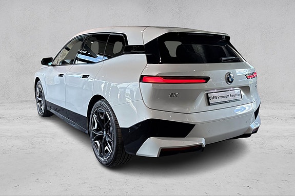 BMW iX 3 of 5