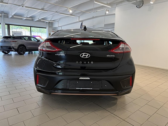 Hyundai IONIQ 5 of 5