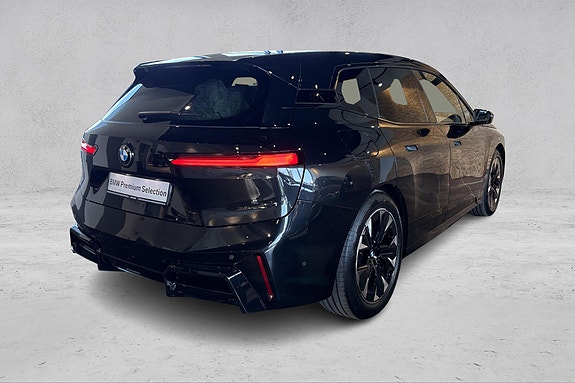 BMW iX 5 of 5