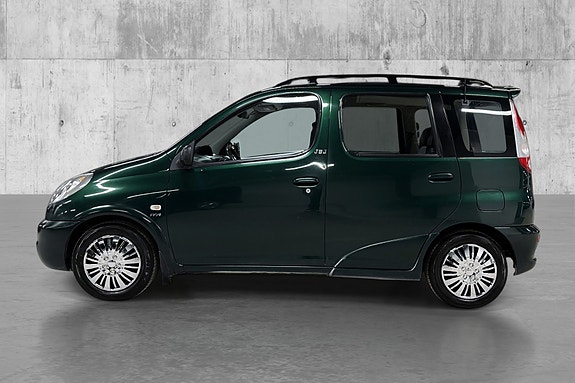 Toyota Yaris Verso 3 of 5
