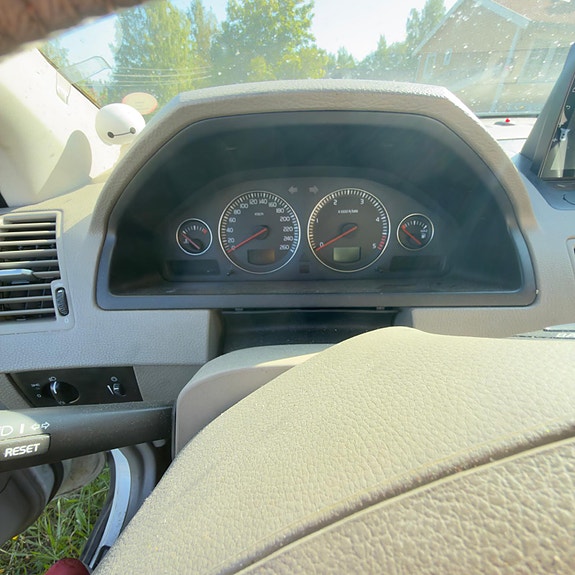 Volvo XC90 15 of 15
