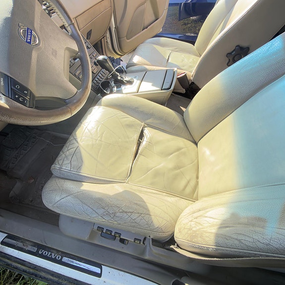 Volvo XC90 2 of 15