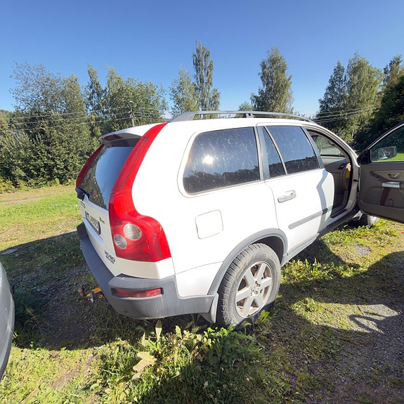 Volvo XC90 14 of 15