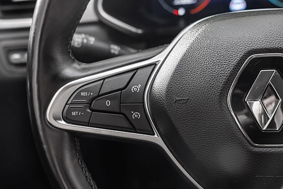 Renault Captur 16 of 23