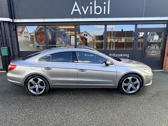 Volkswagen Passat CC 6 of 22