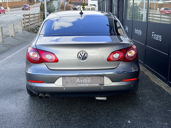 Volkswagen Passat CC 4 of 22