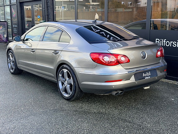 Volkswagen Passat CC 3 of 22