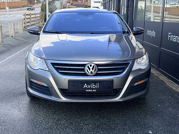Volkswagen Passat CC 8 of 22