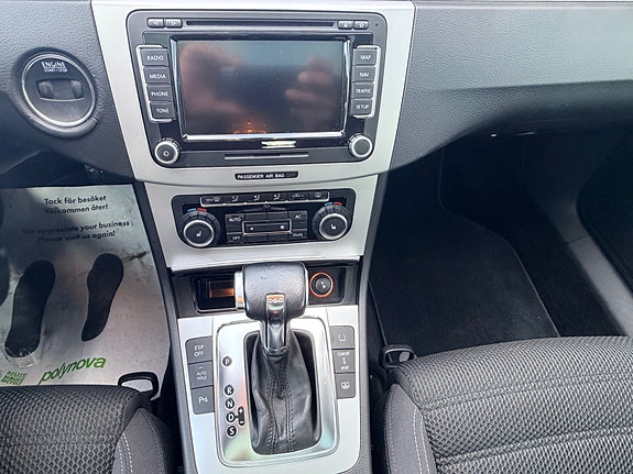 Volkswagen Passat CC 14 of 22