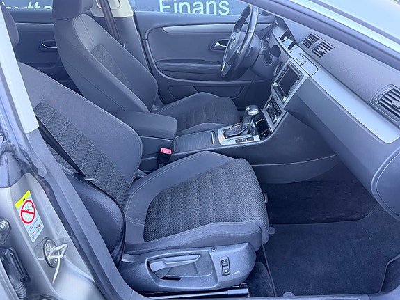Volkswagen Passat CC 21 of 22
