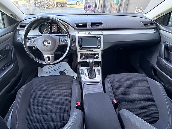 Volkswagen Passat CC 9 of 22
