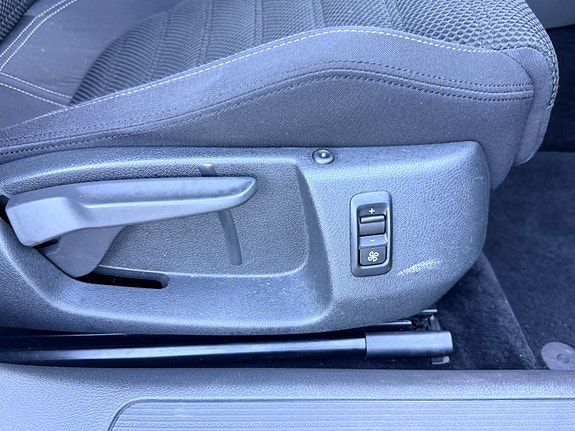 Volkswagen Passat CC 22 of 22