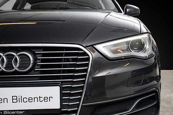Audi A3 3 of 5
