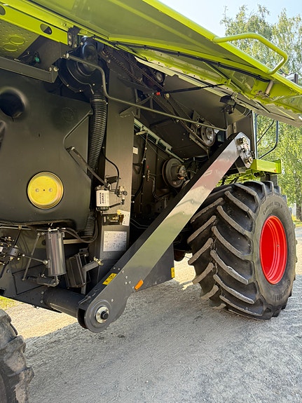 CLAAS Tucano 430 6 of 22