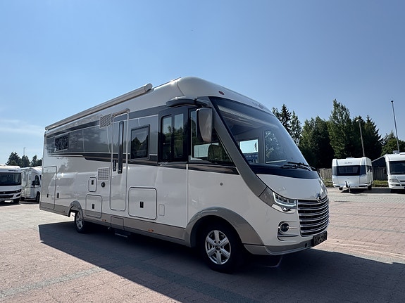 Carthago CHIC S-PLUS I52 QB / QUEENBED / IVECO / 825LANG / 5600KG / 211HK / HEVE-SENK / HYD.STØTTEBEIN / AUT 3 of 5