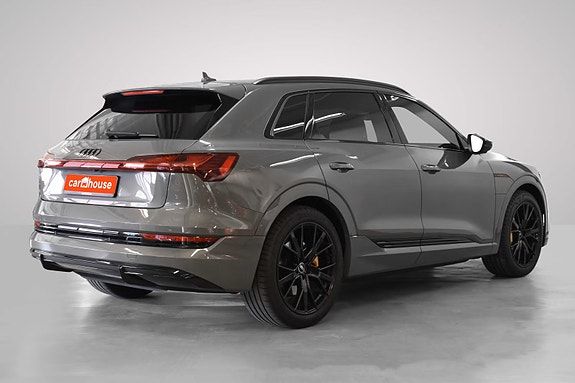 Audi e-tron 5 of 5