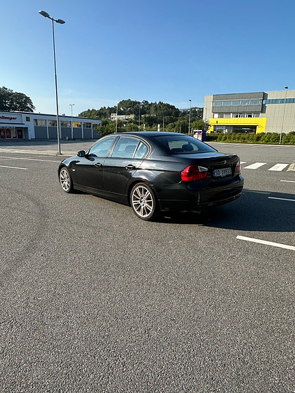 BMW 316i 5 of 5