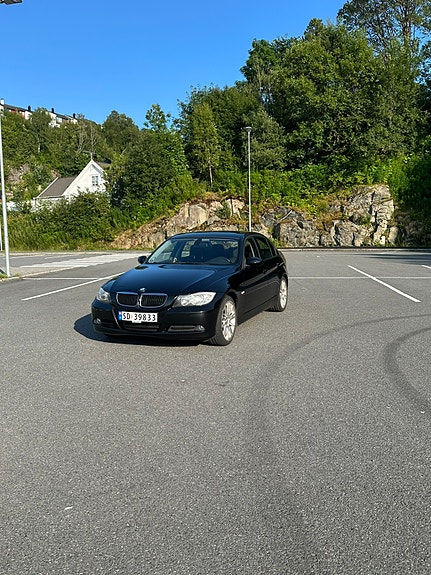 BMW 316i 2 of 5
