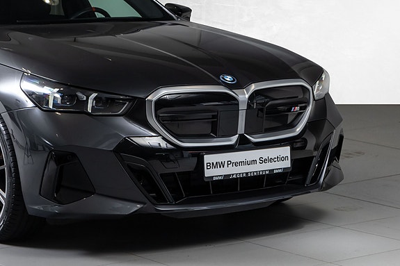 BMW i5 2 of 30