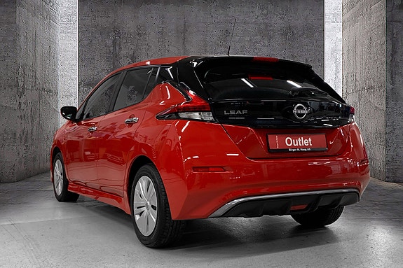 Nissan Leaf 4 of 5