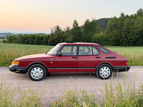 Saab 900 5 of 5
