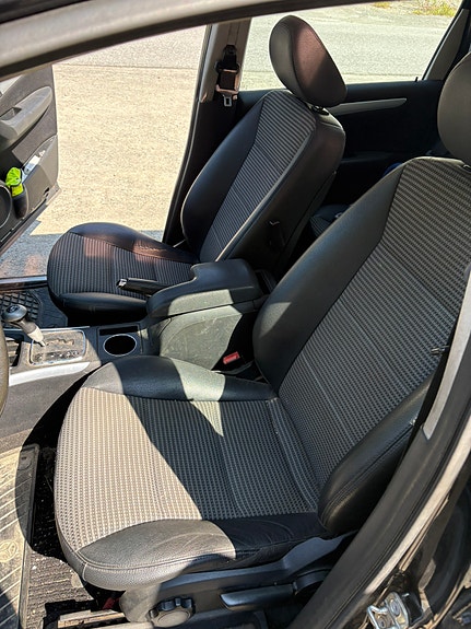 Mercedes-Benz B180 5 of 5