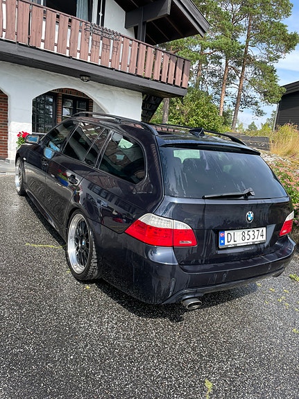 BMW 520d 3 of 5