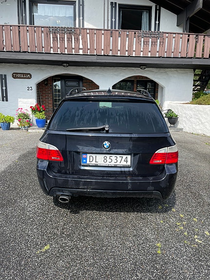 BMW 520d 4 of 5