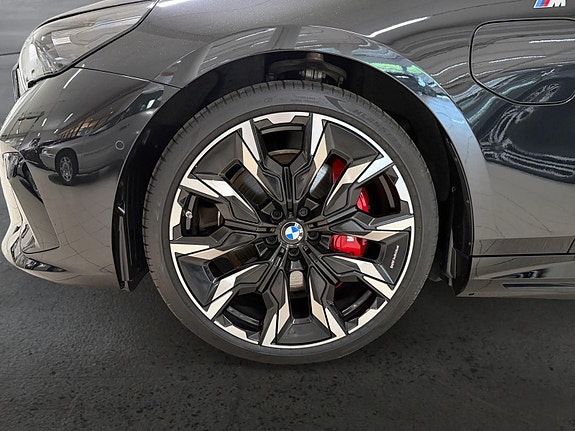 BMW 550e 9 of 30