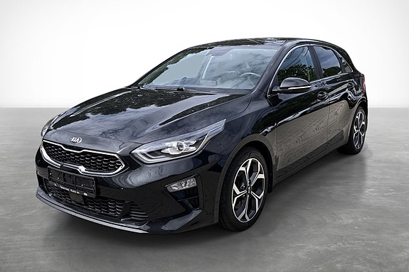 Kia Ceed 2 of 5