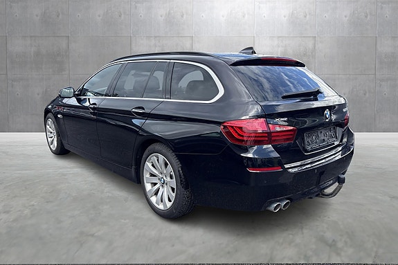 BMW 525d 2 of 5