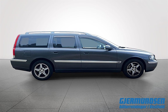 Volvo V70 4 of 5