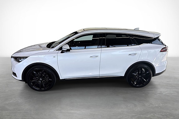 BYD Tang 4 of 5