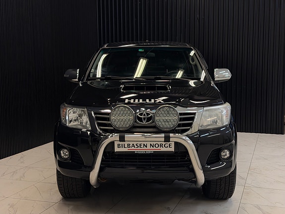Toyota HiLux 5 of 30