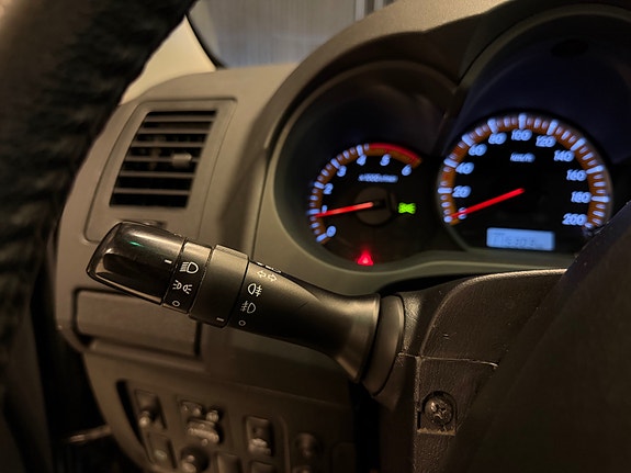 Toyota HiLux 30 of 30